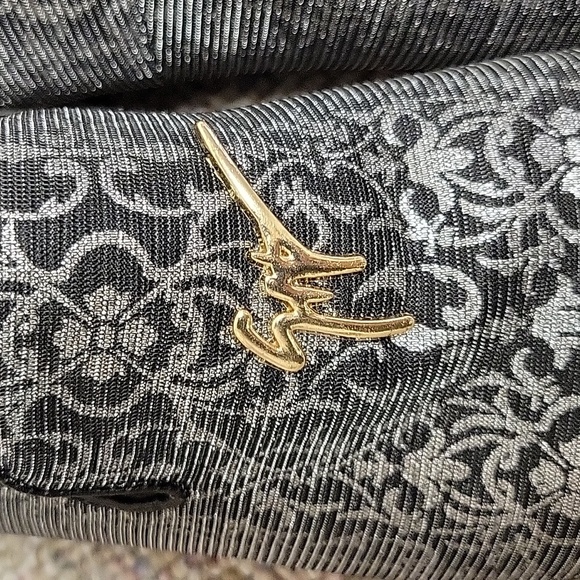 Walgate Men's Black and Silver Slip-On Shoes, Sz 11. - Picture 2 of 9